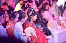 顺德汉服模特兼职(想做汉服模特去哪里找)