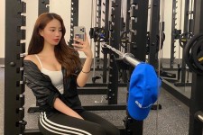 顺德我是一名瑜伽锻练外加兼职模特(我是一名瑜伽锻练外加兼职模特小说)