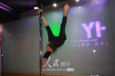 顺德钢管舞女神(女星钢管舞)