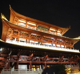 顺德长沙旅游攻略(长沙旅游攻略景点必去长沙美食街)