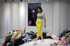 顺德兼职模特试衣服(兼职做试衣模特好吗)