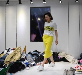 顺德兼职模特试衣服(兼职做试衣模特好吗)