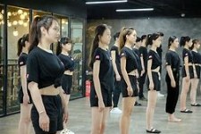 顺德兼职模特进修班(学生怎么兼职模特)