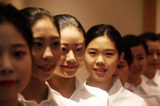 顺德私人伴游招聘 度假区万元月薪招“泳装伴游”