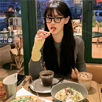 顺德伴游女生娄婷的资料