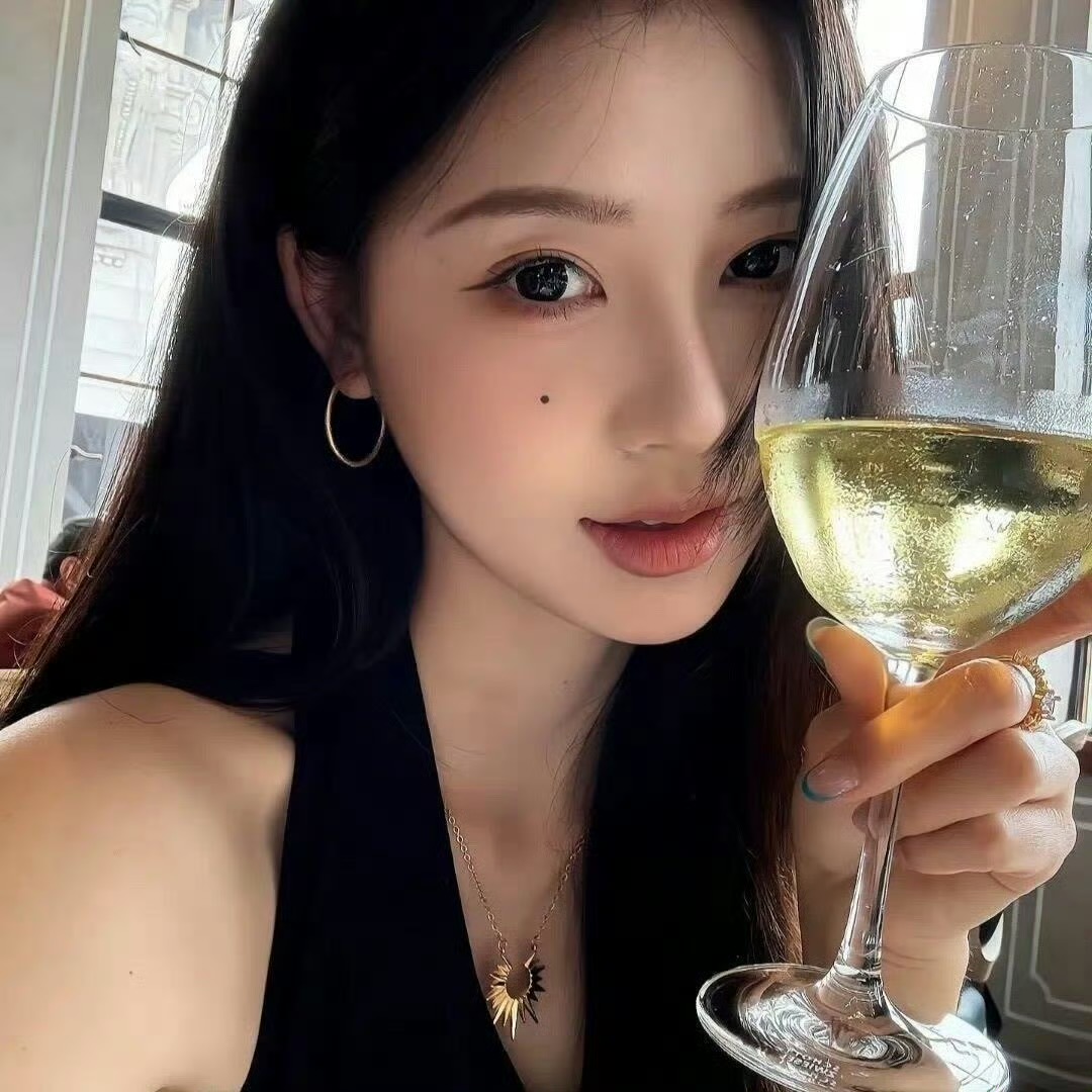 顺德伴游女生 | 张诗涵的资料