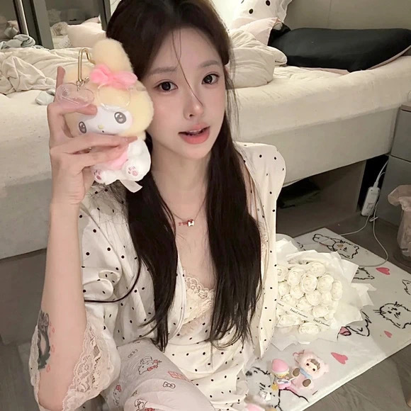 顺德伴游女生 | 微微的资料