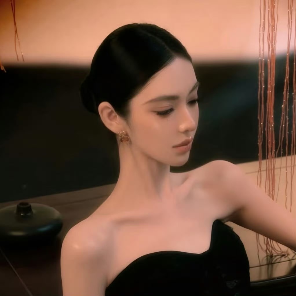顺德伴游女生 | Emily的资料